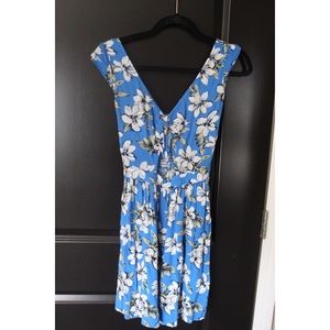 Gently used Hollister dress.